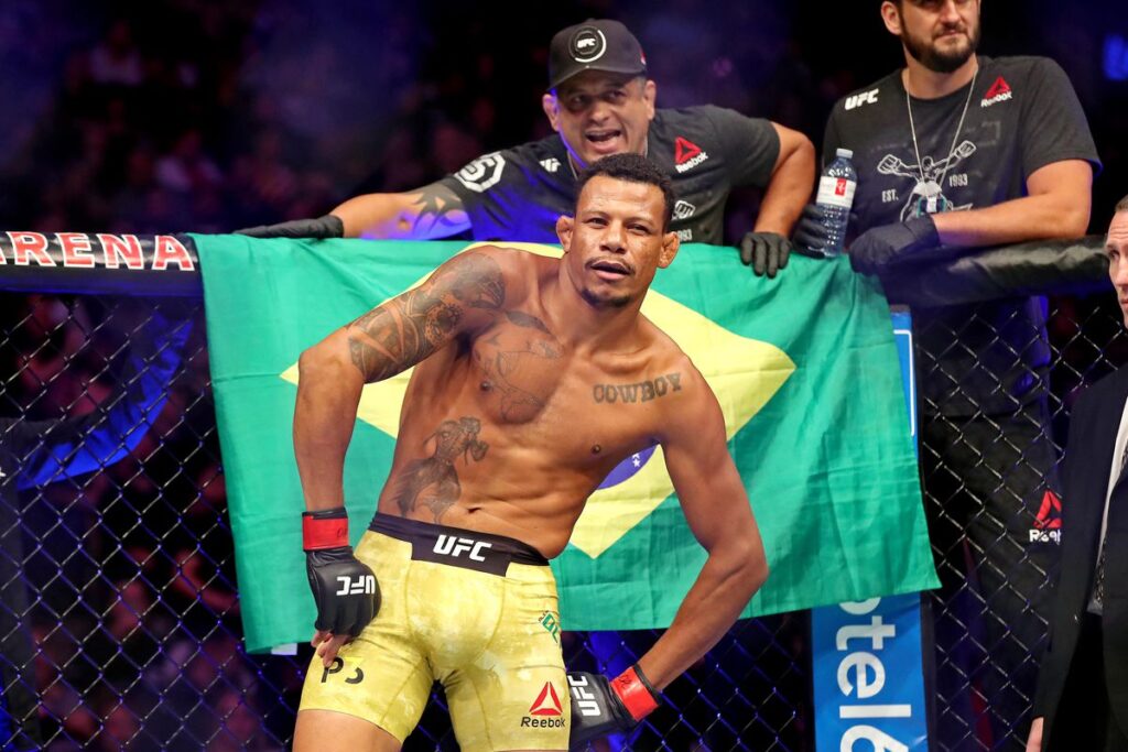 Alex Oliveira Net Worth, Salary, Records, and Endorsements