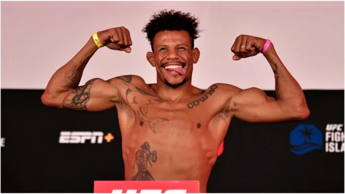 Alex Oliveira Net Worth, Salary, Records, and Endorsements