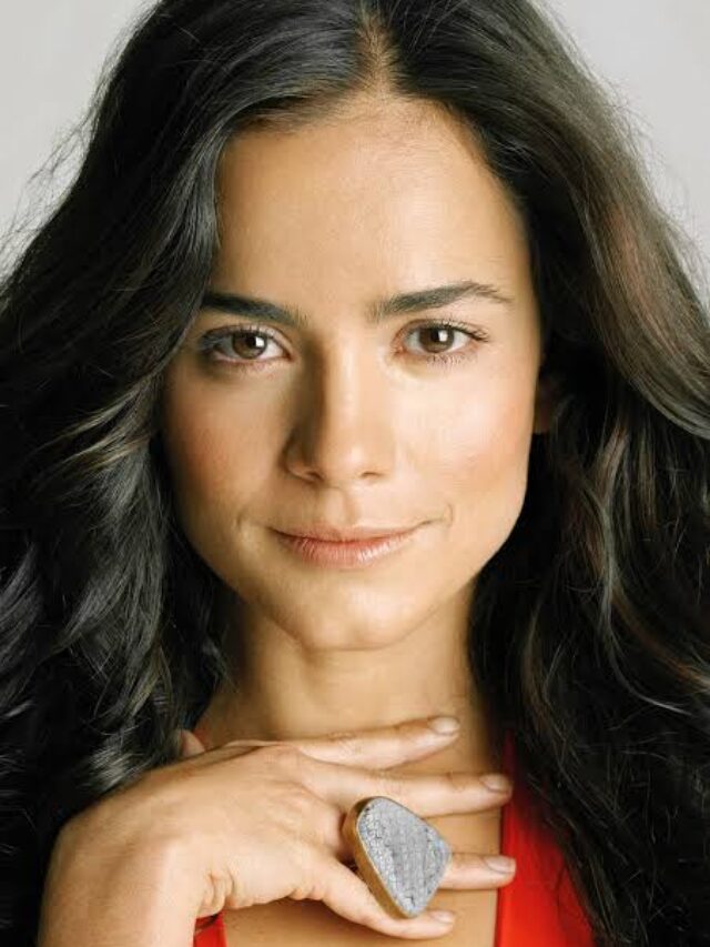 Alice Braga Unknown Facts, Cars, Partner, House, Net worth, Wiki